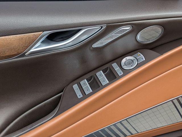 2023 Genesis G80 Base