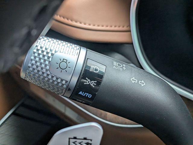 2023 Genesis G80 Base