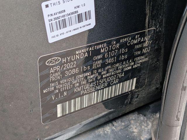 2023 Genesis G80 Base