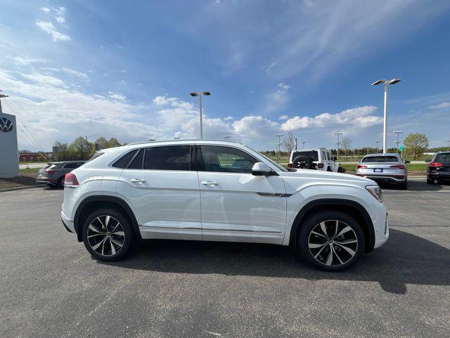 2026 Volkswagen Atlas Cross Sport SEL Premium R-Line