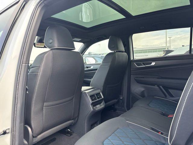 2026 Volkswagen Atlas Cross Sport SEL Premium R-Line