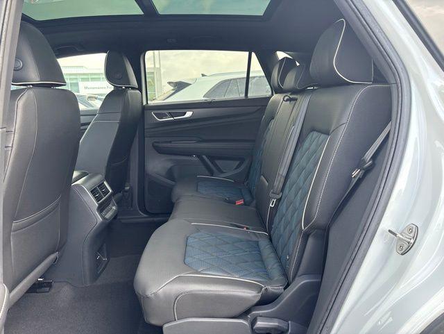 2026 Volkswagen Atlas Cross Sport SEL Premium R-Line