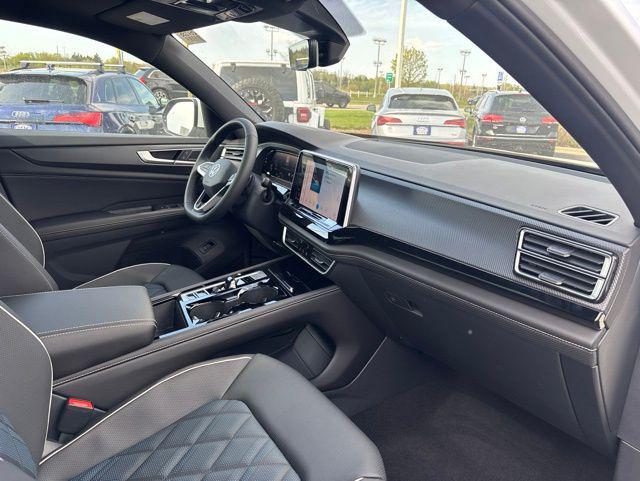 2026 Volkswagen Atlas Cross Sport SEL Premium R-Line