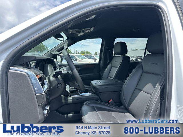 2025 GMC Yukon XL 4WD Denali