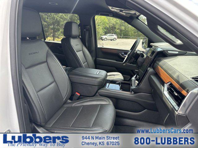 2025 GMC Yukon XL 4WD Denali