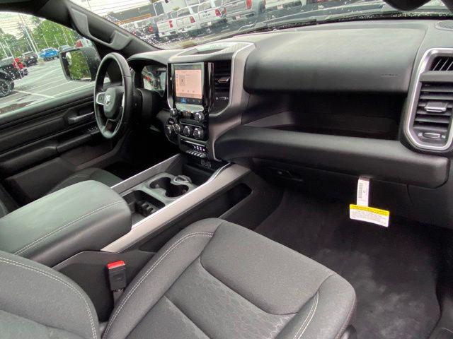 2025 Ram 1500 Tradesman Crew Cab 4x4 5'7" Box