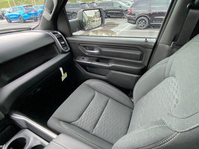 2025 Ram 1500 Tradesman Crew Cab 4x4 5'7" Box