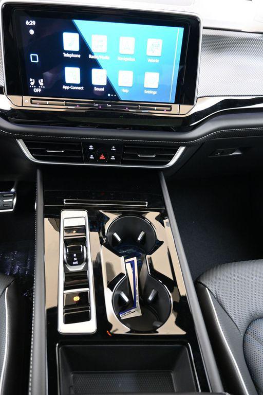 2026 Volkswagen Atlas Cross Sport SEL Premium R-Line