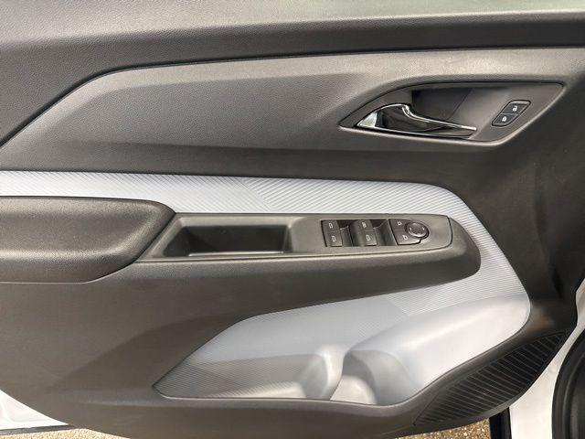 2027 Chevrolet Bolt LT FWD
