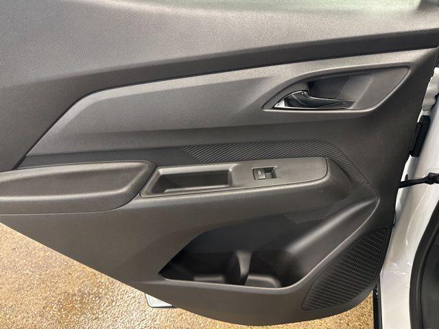 2027 Chevrolet Bolt LT FWD