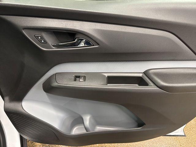 2027 Chevrolet Bolt LT FWD