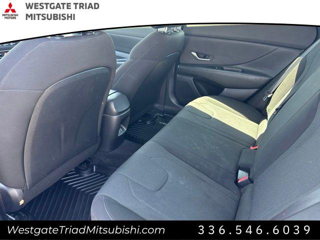 2024 Hyundai Elantra SE