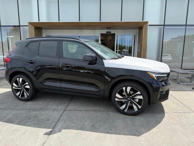 2026 Volvo XC40 Ultra, B5 AWD Gas (mild hybrid), Dark for sale in Lynnwood, WA