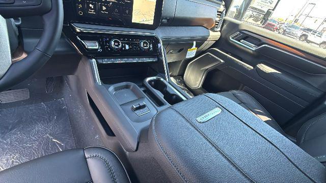 2026 GMC Sierra 2500HD Crew Cab, Standard Bed, Denali, 4WD