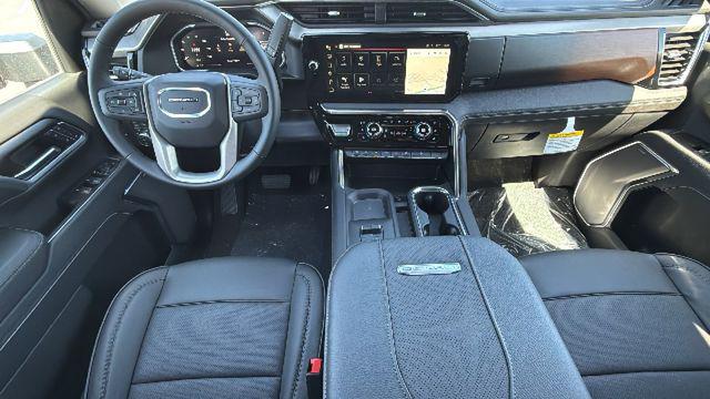 2026 GMC Sierra 2500HD Crew Cab, Standard Bed, Denali, 4WD