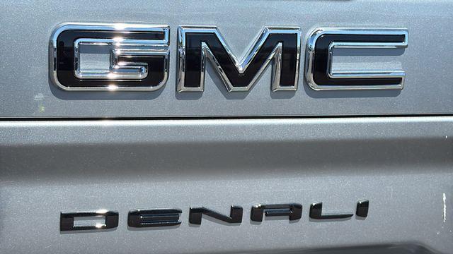 2026 GMC Sierra 2500HD Crew Cab, Standard Bed, Denali, 4WD