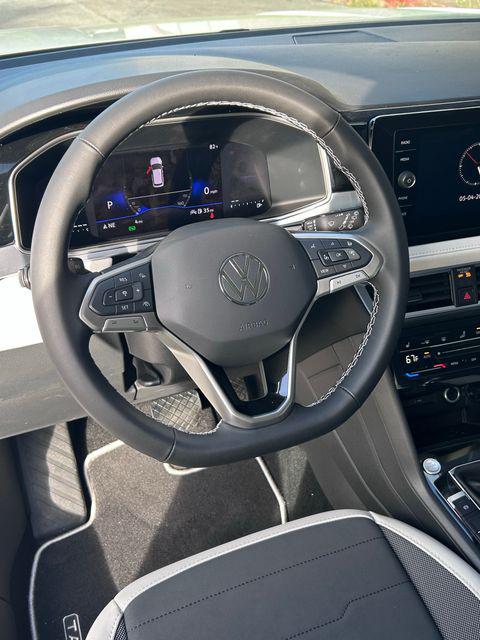 2026 Volkswagen Taos SE