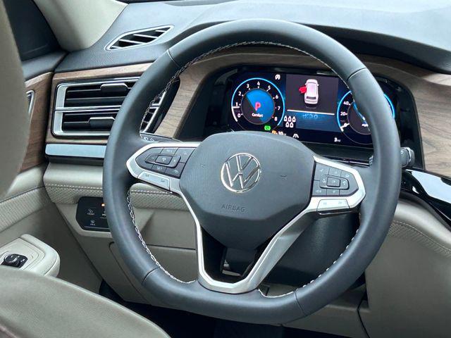 2026 Volkswagen Atlas SE with Technology