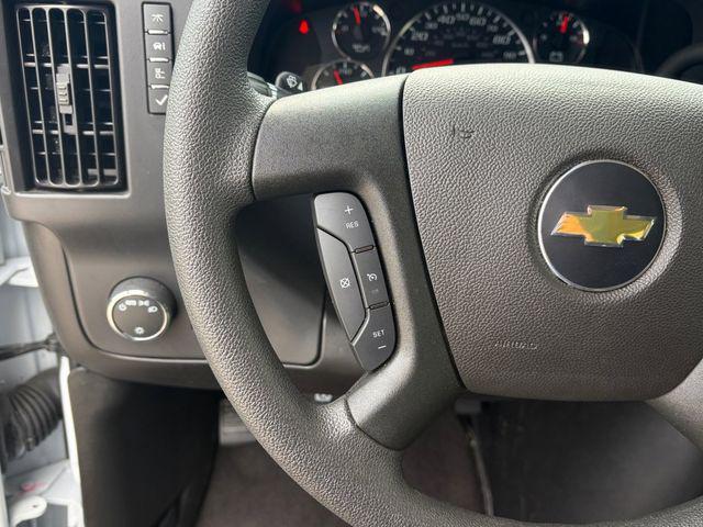 2025 Chevrolet Express Passenger RWD 3500 Extended Wheelbase LT