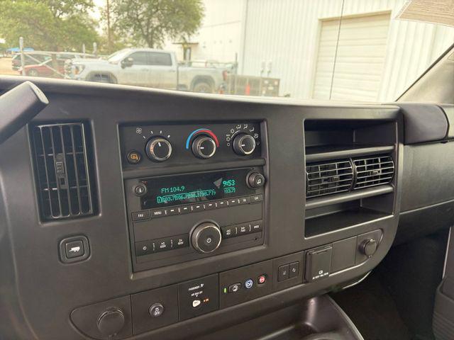 2025 Chevrolet Express Passenger RWD 3500 Extended Wheelbase LT