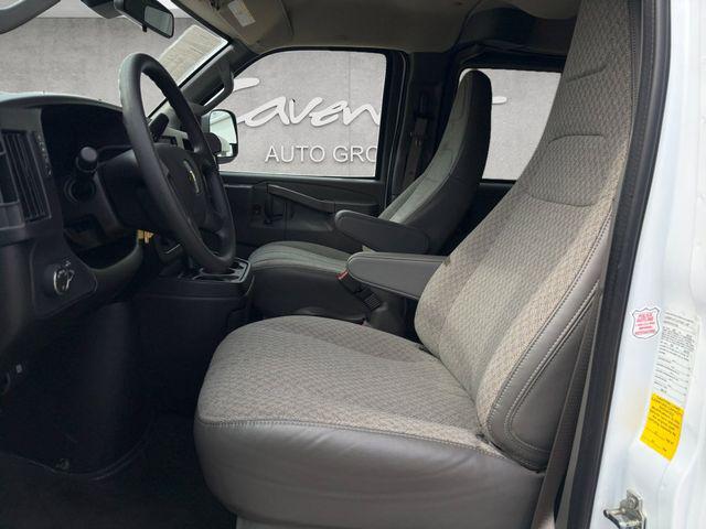 2025 Chevrolet Express Passenger RWD 3500 Extended Wheelbase LT