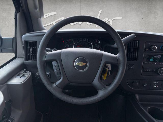 2025 Chevrolet Express Passenger RWD 3500 Extended Wheelbase LT