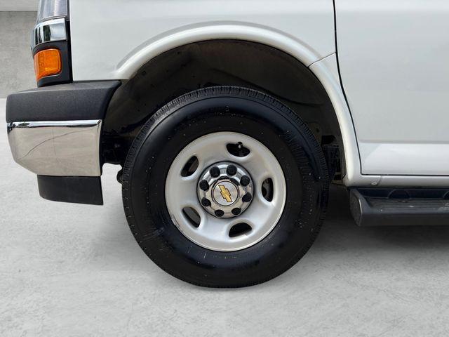 2025 Chevrolet Express Passenger RWD 3500 Extended Wheelbase LT
