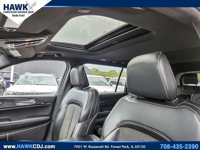 2023 Jeep Grand Cherokee L Altitude 4x4