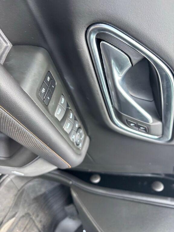 2022 GMC Yukon XL 4WD AT4