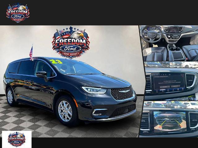 2023 Chrysler Pacifica Touring L for sale in Iselin, NJ