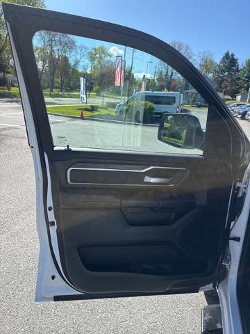 2020 Ram 1500 Big Horn Crew Cab 4x4 5'7" Box