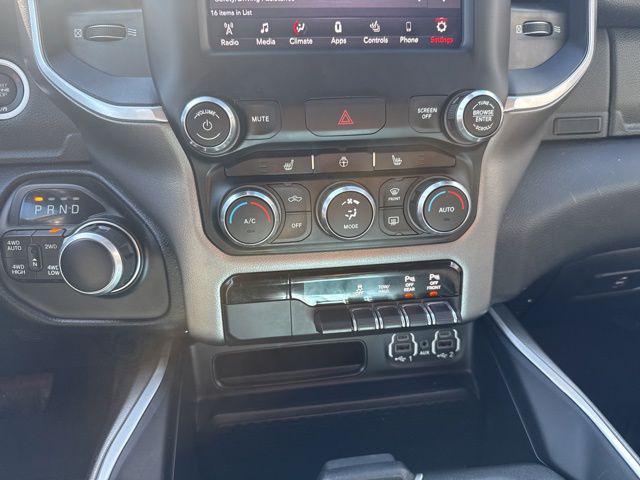 2020 Ram 1500 Big Horn Crew Cab 4x4 5'7" Box