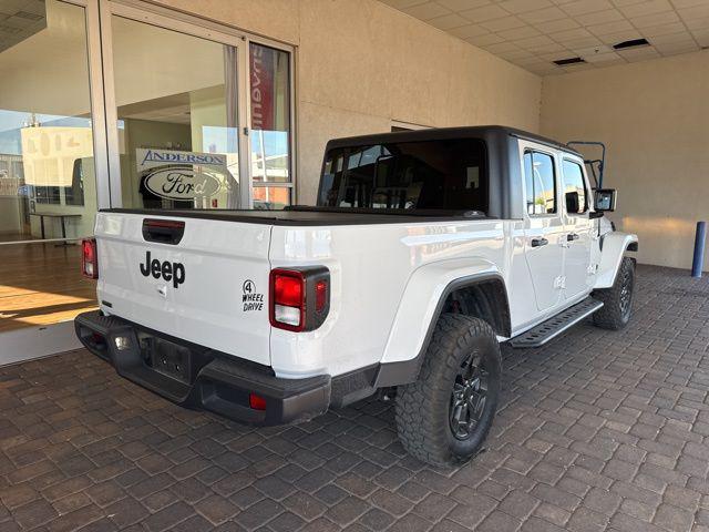 2022 Jeep Gladiator Sport