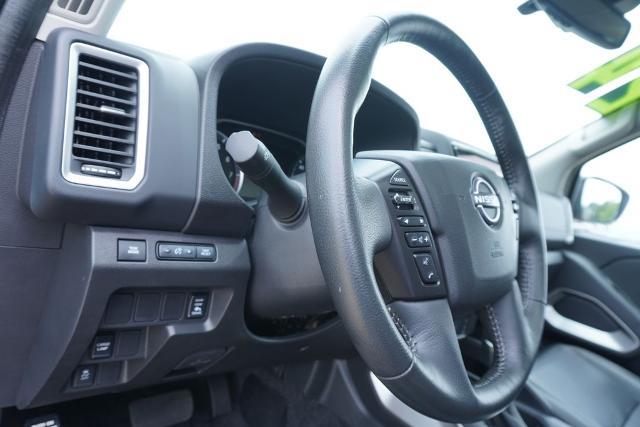 2024 Nissan Frontier Crew Cab SL 4x2