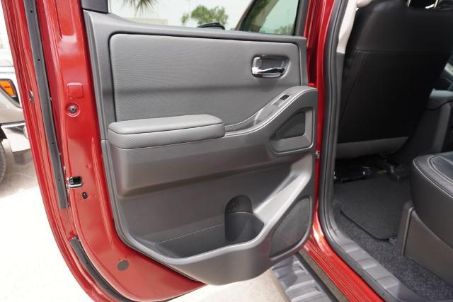 2024 Nissan Frontier Crew Cab SL 4x2
