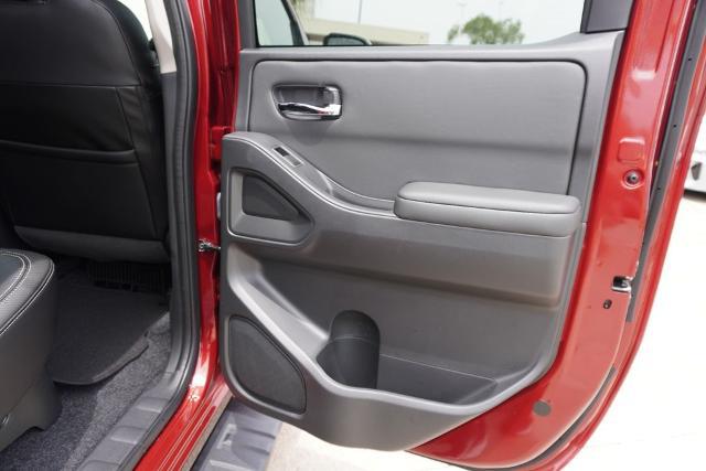 2024 Nissan Frontier Crew Cab SL 4x2