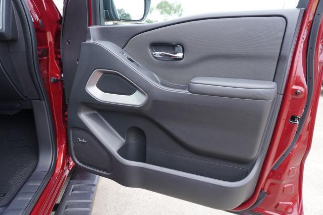 2024 Nissan Frontier Crew Cab SL 4x2