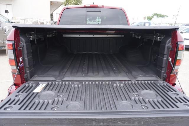 2024 Nissan Frontier Crew Cab SL 4x2