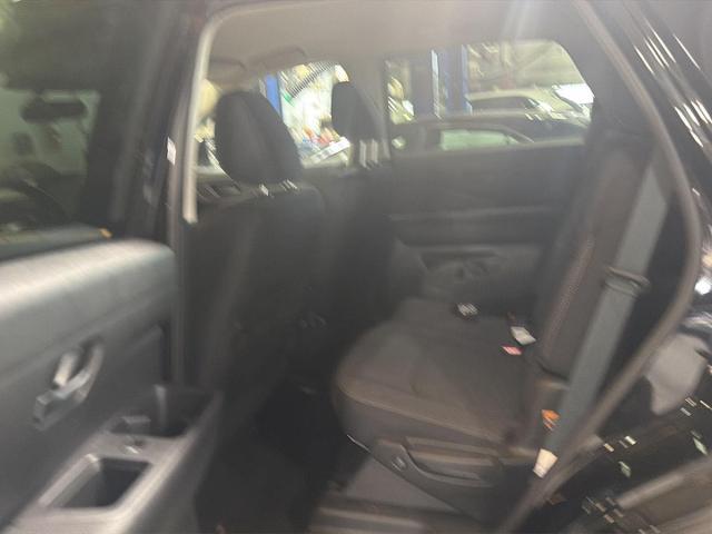 2025 Nissan Pathfinder SV 4WD