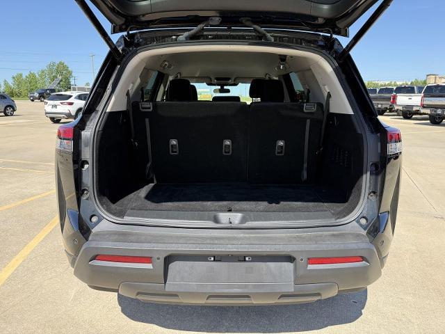 2025 Nissan Pathfinder SV 4WD