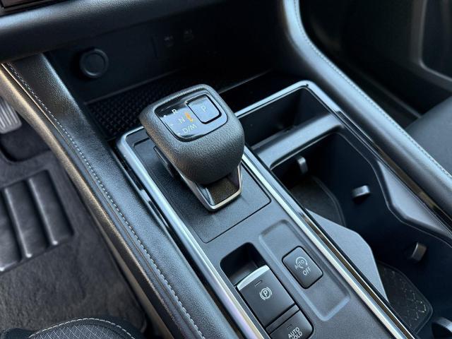 2025 Nissan Pathfinder SV 4WD