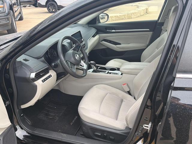 2022 Nissan Altima SV FWD