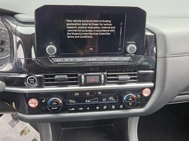 2024 Nissan Pathfinder SV FWD