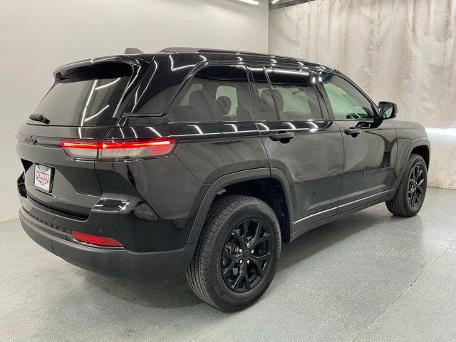 2025 Jeep Grand Cherokee Altitude 4x4