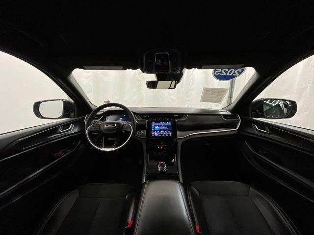 2025 Jeep Grand Cherokee Altitude 4x4