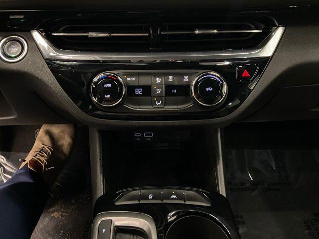 2025 Buick NV Sport Touring FWD