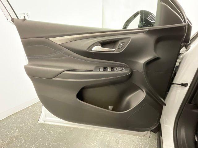2025 Buick NV Sport Touring FWD