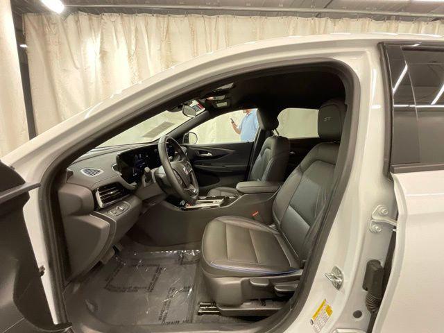 2025 Buick NV Sport Touring FWD