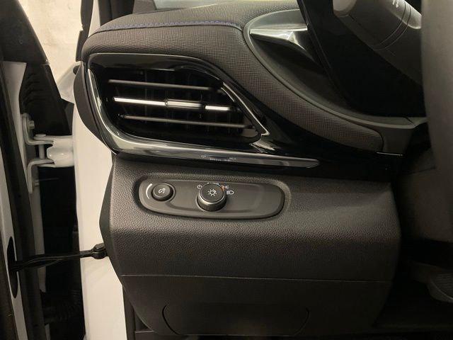 2025 Buick NV Sport Touring FWD