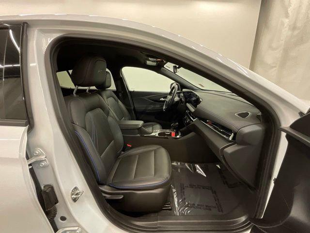 2025 Buick NV Sport Touring FWD